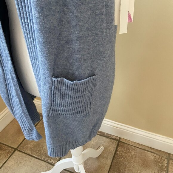 Lot of 4 Women's sweaters: Michael Kors, Aerie, Max Studio Size Medium - Picture 13 of 16